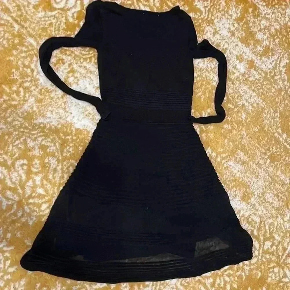 Simply Vera Wang fit and flare tiered, long sleeve, soft, black dress XS - Picture 5 of 6